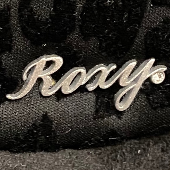 Black leopard velvet Roxy baseball hat - Picture 3 of 3